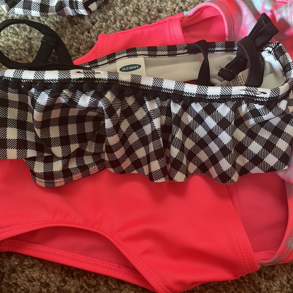 3 bathing suits - Picture 2 of 2